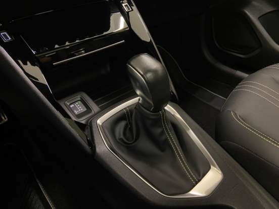 PEUGEOT-208-2024