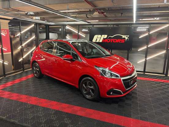 PEUGEOT-208-2018