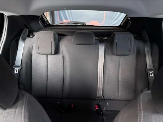 PEUGEOT-208-2023