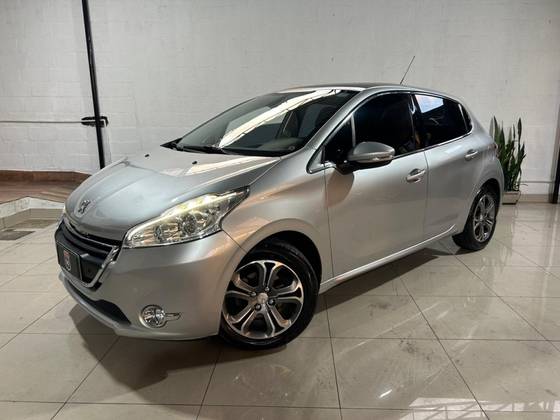 PEUGEOT 208 1.6 GRIFFE 16V FLEX 4P AUTOMÁTICO