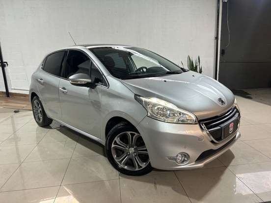PEUGEOT-208-2015