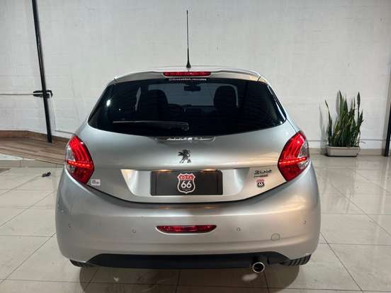 PEUGEOT-208-2015