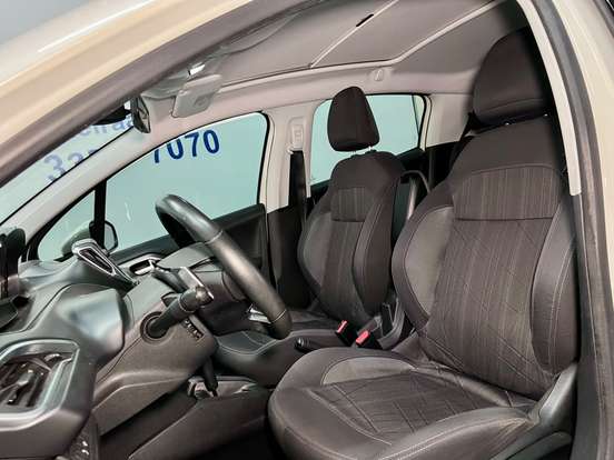 PEUGEOT-208-2014