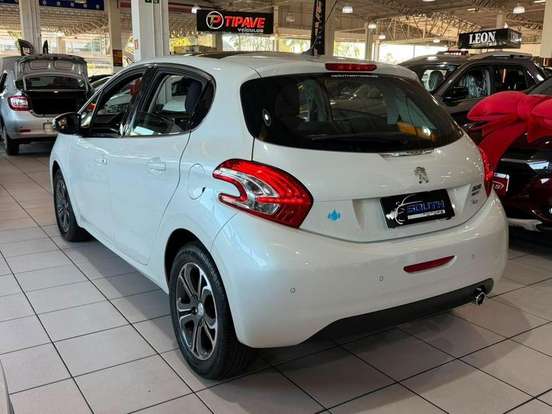 PEUGEOT-208-1.6 GRIFFE 16V FLEX 4P MANUAL PEUGEOT-208-2015