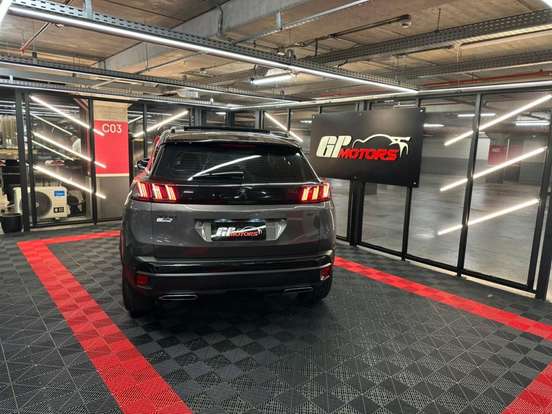 PEUGEOT-3008-2022
