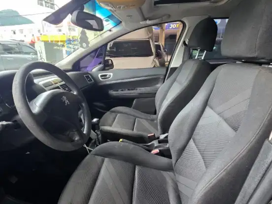 PEUGEOT-307-1.6 PRESENCE PACK 16V FLEX 4P MANUAL PEUGEOT-307-2011