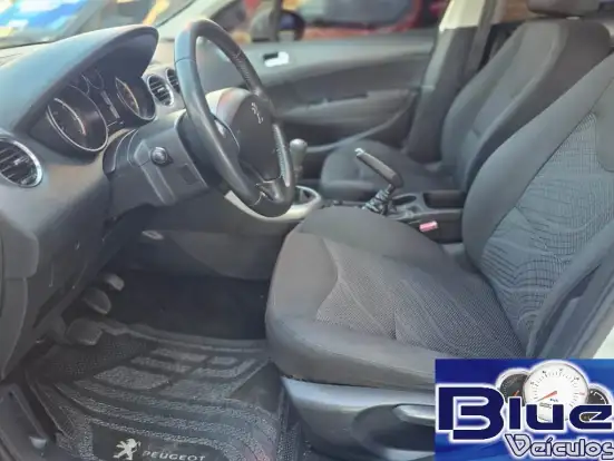 PEUGEOT-308-2013
