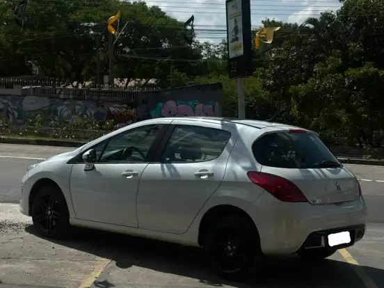 PEUGEOT-308-1.6 GRIFFE THP 16V GASOLINA 4P AUTOMÁTICO PEUGEOT-308-2015