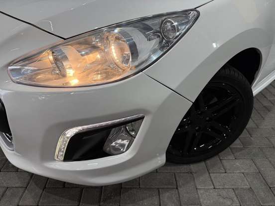 PEUGEOT-308-2013