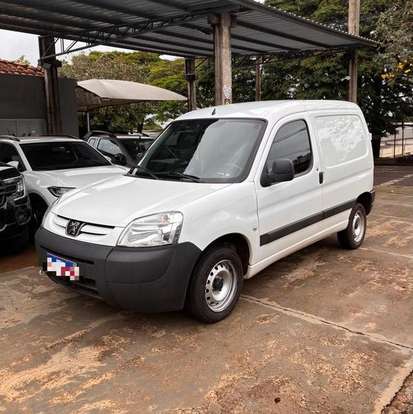 PEUGEOT-PARTNER-2020