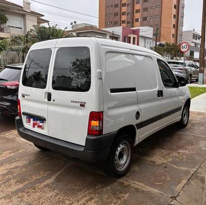 PEUGEOT-PARTNER-2020