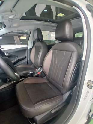 PEUGEOT-2008-2021
