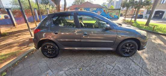 PEUGEOT-207-2009