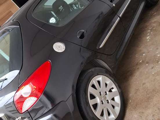 PEUGEOT-207-1.6 XS 16V FLEX 4P AUTOMÁTICO PEUGEOT-207-2012