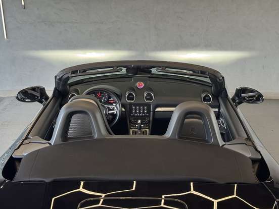 PORSCHE-718-2019