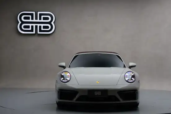 PORSCHE-911-2023