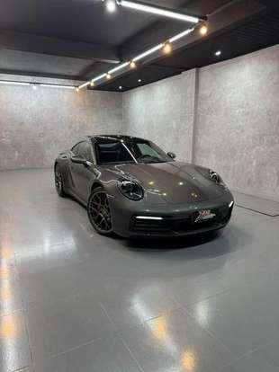 PORSCHE-911-2020