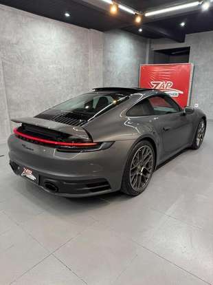 PORSCHE-911-2020