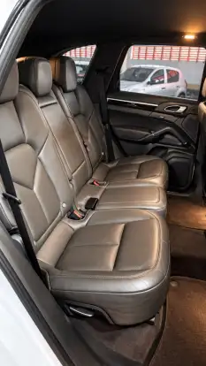 PORSCHE-CAYENNE-2017