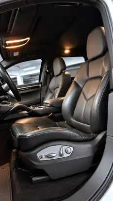 PORSCHE-CAYENNE-2017