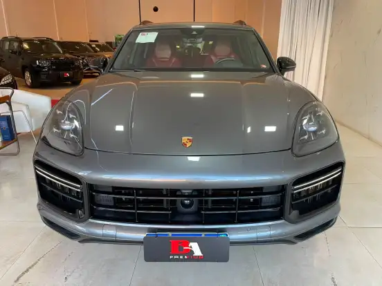 PORSCHE-CAYENNE-2018