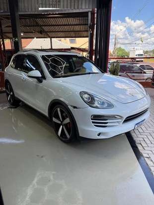 PORSCHE-CAYENNE-2013
