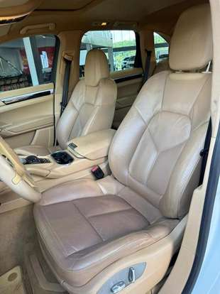 PORSCHE-CAYENNE-2013