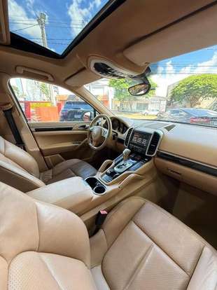 PORSCHE-CAYENNE-2013