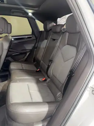PORSCHE-MACAN-2024