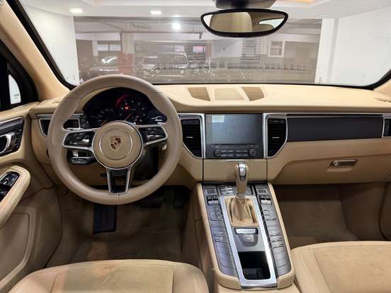 PORSCHE-MACAN-2017