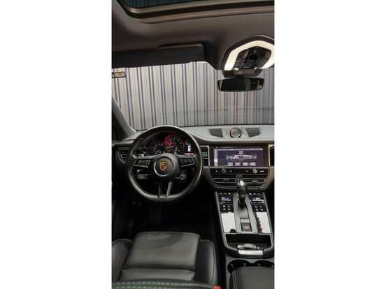 PORSCHE-MACAN-2022