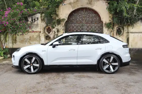 PORSCHE-MACAN-2025