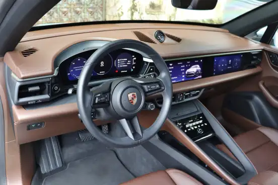PORSCHE-MACAN-2025