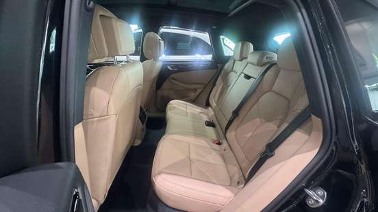 PORSCHE-MACAN-2025