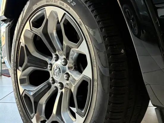 RAM-1500-5.7 V8 GASOLINA LIMITED CD 4X4 AUTOMÁTICO RAM-1500-2023