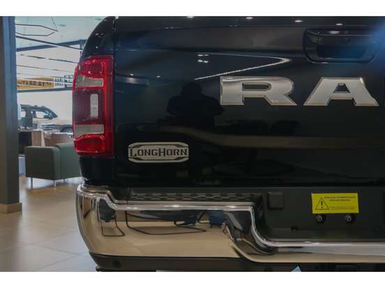 RAM-3500-6.7 I6 TURBO DIESEL LIMITED LONGHORN CD 4X4 AUTOMÁTICO RAM-3500-2026