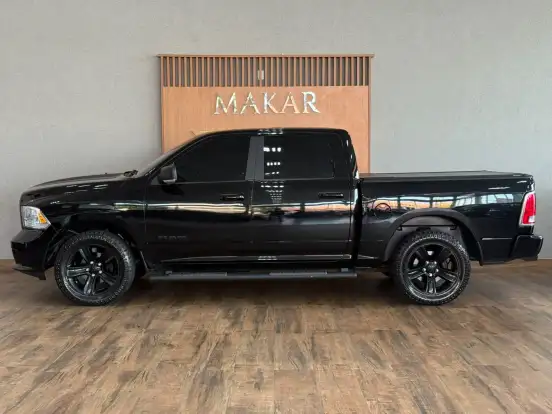 RAM-CLASSIC-5.7 V8 GASOLINA LARAMIE NIGHT EDITION CD 4X4 AUTOMÁTICO RAM-CLASSIC-2023