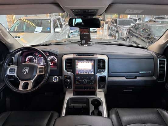 RAM-CLASSIC-5.7 V8 GASOLINA LARAMIE NIGHT EDITION CD 4X4 AUTOMÁTICO RAM-CLASSIC-2022