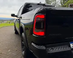 RAM 1500 5.7 V8 GASOLINA REBEL CD 4X4 AUTOMÁTICO RAM 1500 5.7 V8 GASOLINA REBEL CD 4X4 AUTOMÁTICO