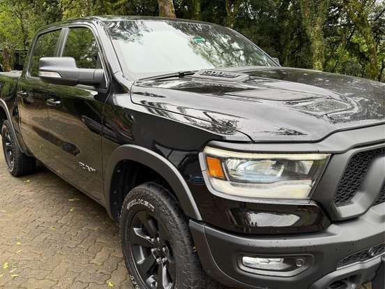 RAM-1500-5.7 V8 GASOLINA REBEL CD 4X4 AUTOMÁTICO RAM-1500-2022