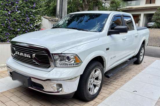 RAM-CLASSIC-5.7 V8 GASOLINA LARAMIE CD 4X4 AUTOMÁTICO RAM-CLASSIC-2023
