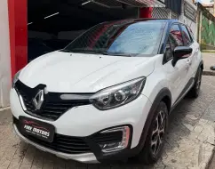 RENAULT CAPTUR 1.6 16V SCE FLEX INTENSE X-TRONIC RENAULT CAPTUR 1.6 16V SCE FLEX INTENSE X-TRONIC