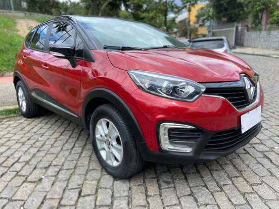 RENAULT-CAPTUR-2018