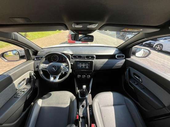 RENAULT-DUSTER-2022
