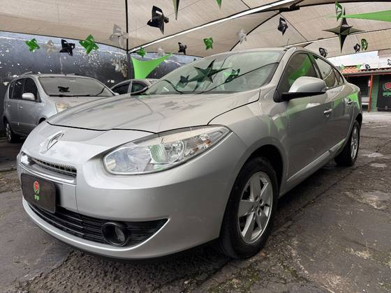 RENAULT FLUENCE 2.0 DYNAMIQUE 16V FLEX 4P AUTOMÁTICO