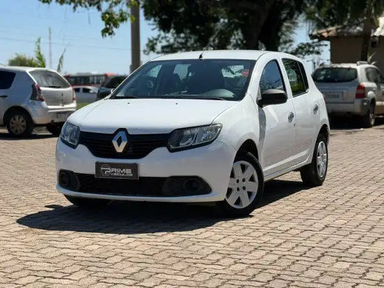 RENAULT-SANDERO-2018