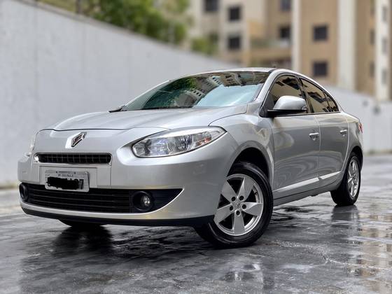 RENAULT FLUENCE 2.0 DYNAMIQUE 16V FLEX 4P AUTOMÁTICO