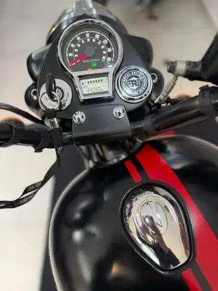 ROYAL ENFIELD-CLASSIC 350 DARK-2024