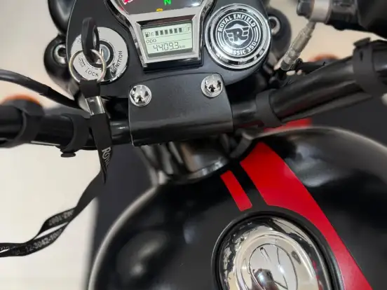 ROYAL ENFIELD-CLASSIC 350 DARK ROYAL ENFIELD-CLASSIC 350 DARK-2024