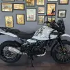ROYAL ENFIELD HIMALAYAN 450 KAMET WHITE ROYAL ENFIELD HIMALAYAN 450 KAMET WHITE